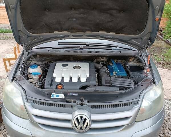 Сірий Фольксваген Golf Plus, об'ємом двигуна 1.97 л та пробігом 299 тис. км за 5233 $, фото 18 на Automoto.ua