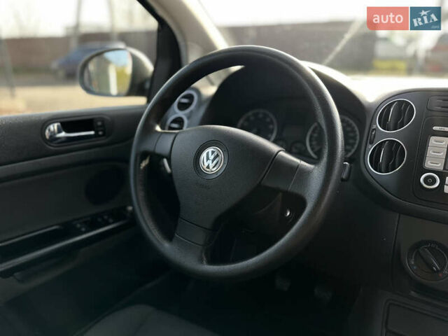 Серый Фольксваген Гольф Плюс, объемом двигателя 1.4 л и пробегом 208 тыс. км за 5500 $, фото 42 на Automoto.ua