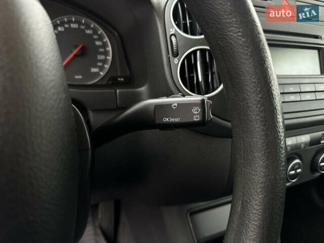 Серый Фольксваген Гольф Плюс, объемом двигателя 1.6 л и пробегом 211 тыс. км за 6600 $, фото 35 на Automoto.ua