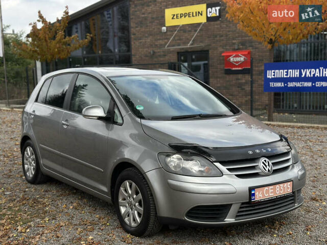 Серый Фольксваген Гольф Плюс, объемом двигателя 1.6 л и пробегом 211 тыс. км за 6600 $, фото 3 на Automoto.ua