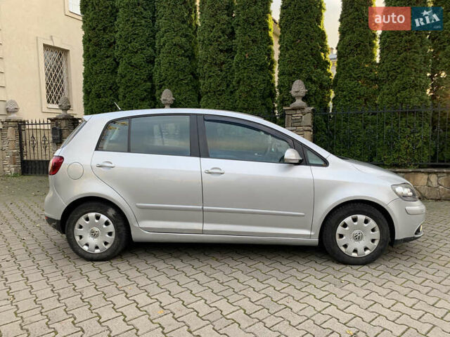 Серый Фольксваген Гольф Плюс, объемом двигателя 1.6 л и пробегом 200 тыс. км за 6850 $, фото 13 на Automoto.ua