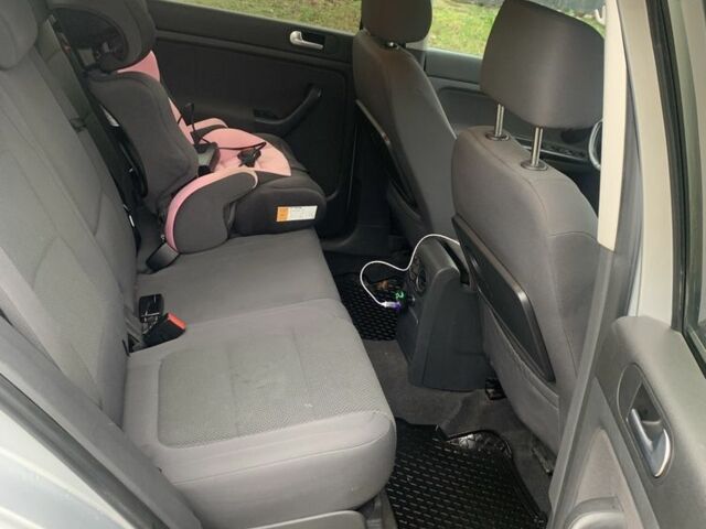 Серый Фольксваген Гольф Плюс, объемом двигателя 1.9 л и пробегом 233 тыс. км за 6250 $, фото 4 на Automoto.ua