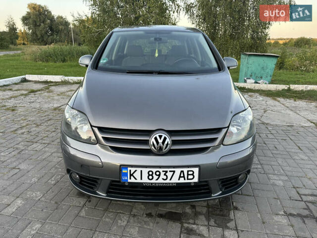 Сірий Фольксваген Golf Plus, об'ємом двигуна 1.6 л та пробігом 227 тис. км за 5400 $, фото 1 на Automoto.ua