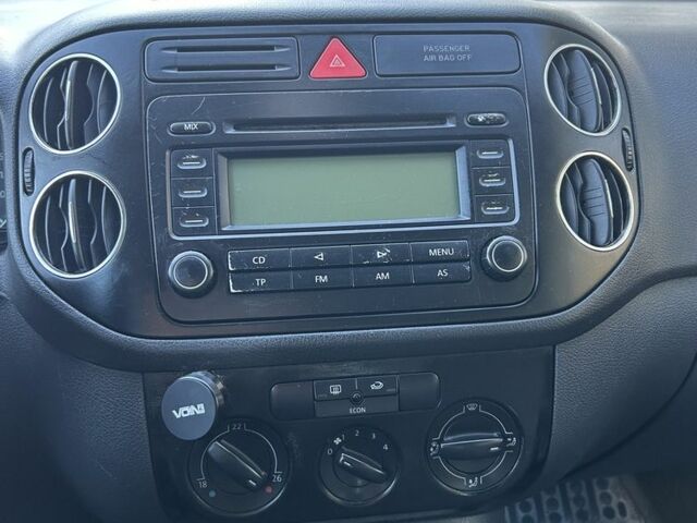 Серый Фольксваген Гольф Плюс, объемом двигателя 1.4 л и пробегом 239 тыс. км за 6000 $, фото 4 на Automoto.ua