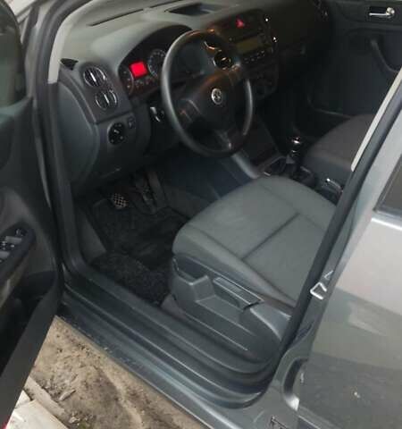 Сірий Фольксваген Golf Plus, об'ємом двигуна 1.4 л та пробігом 207 тис. км за 6000 $, фото 4 на Automoto.ua