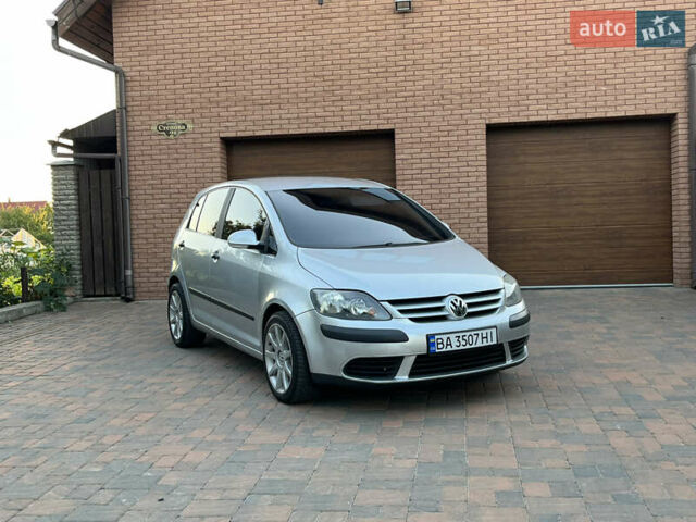 Сірий Фольксваген Golf Plus, об'ємом двигуна 1.6 л та пробігом 243 тис. км за 5200 $, фото 10 на Automoto.ua