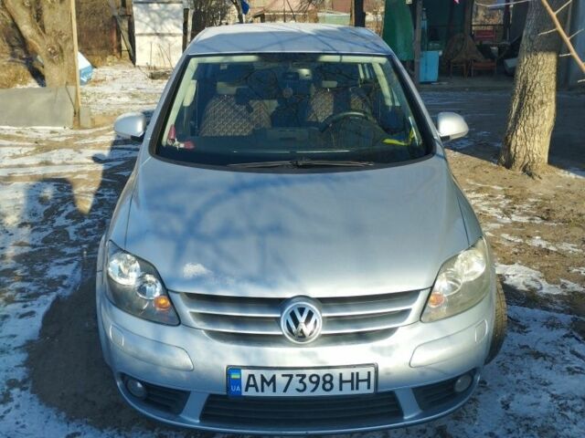 Фольксваген Гольф Плюс 2005 в Житомире на Automoto.ua Серый Фольксваген Гольф Плюс, объемом двигателя 1.6 л и пробегом 350 тыс. км за 5400 $, фото 3 на Automoto.ua