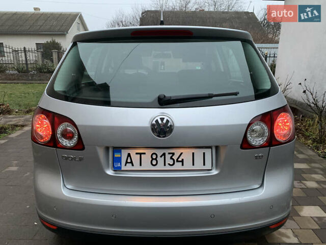 Серый Фольксваген Гольф Плюс, объемом двигателя 1.6 л и пробегом 200 тыс. км за 7200 $, фото 14 на Automoto.ua