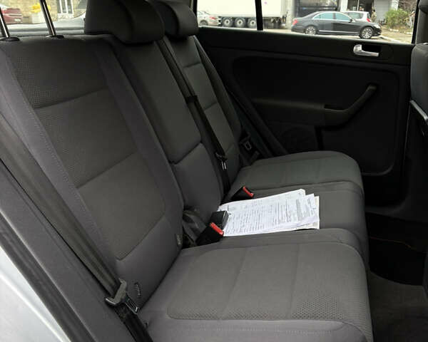 Серый Фольксваген Гольф Плюс, объемом двигателя 1.6 л и пробегом 170 тыс. км за 5999 $, фото 34 на Automoto.ua