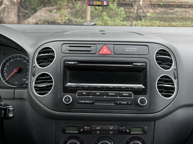 Серый Фольксваген Гольф Плюс, объемом двигателя 1.6 л и пробегом 170 тыс. км за 5999 $, фото 6 на Automoto.ua