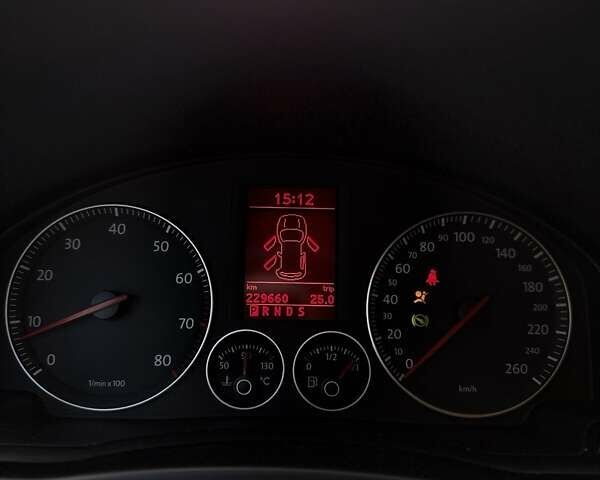 Сірий Фольксваген Golf Plus, об'ємом двигуна 1.6 л та пробігом 229 тис. км за 7300 $, фото 13 на Automoto.ua