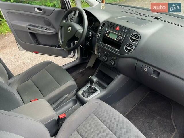 Сірий Фольксваген Golf Plus, об'ємом двигуна 1.6 л та пробігом 199 тис. км за 6500 $, фото 8 на Automoto.ua