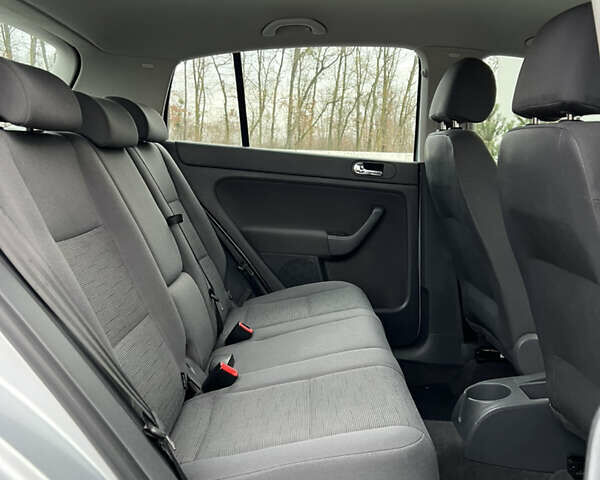 Серый Фольксваген Гольф Плюс, объемом двигателя 1.4 л и пробегом 251 тыс. км за 5150 $, фото 64 на Automoto.ua