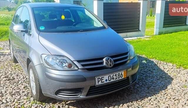 Сірий Фольксваген Golf Plus, об'ємом двигуна 1.6 л та пробігом 207 тис. км за 5500 $, фото 12 на Automoto.ua