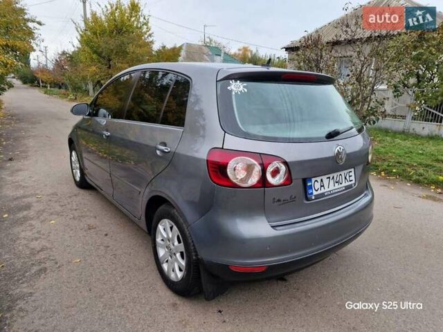 Сірий Фольксваген Golf Plus, об'ємом двигуна 2 л та пробігом 248 тис. км за 4700 $, фото 5 на Automoto.ua