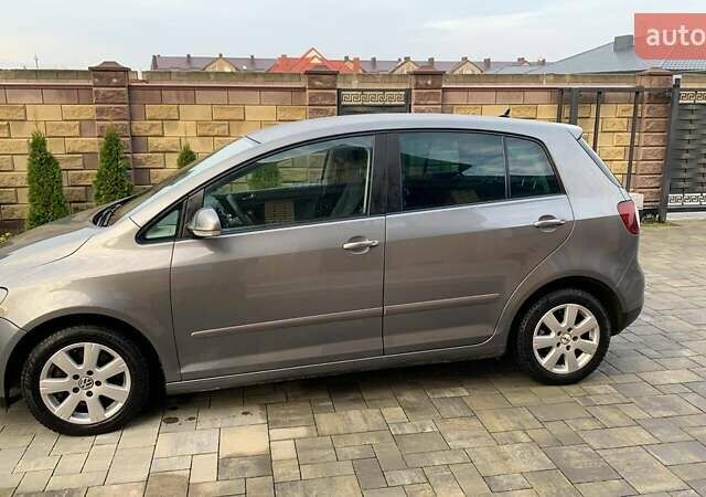 Серый Фольксваген Гольф Плюс, объемом двигателя 1.6 л и пробегом 172 тыс. км за 5977 $, фото 5 на Automoto.ua