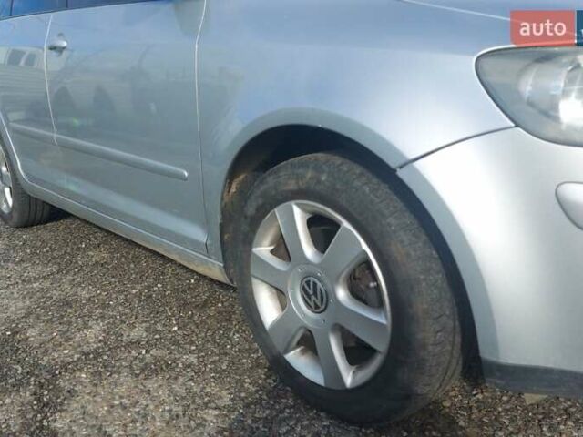 Сірий Фольксваген Golf Plus, об'ємом двигуна 1.6 л та пробігом 198 тис. км за 7000 $, фото 11 на Automoto.ua