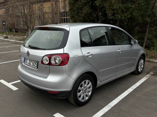 Серый Фольксваген Гольф Плюс, объемом двигателя 1.6 л и пробегом 170 тыс. км за 5999 $, фото 1 на Automoto.ua