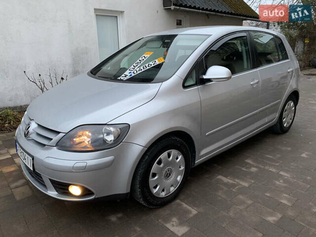 Серый Фольксваген Гольф Плюс, объемом двигателя 1.6 л и пробегом 200 тыс. км за 7200 $, фото 22 на Automoto.ua
