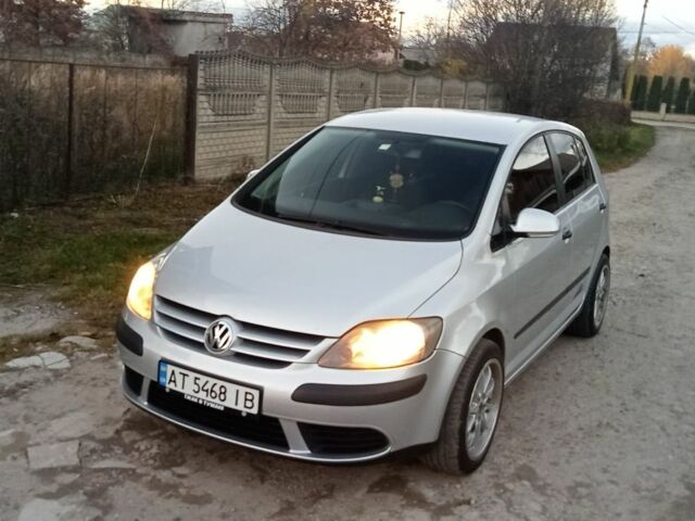 Сірий Фольксваген Golf Plus, об'ємом двигуна 1.6 л та пробігом 255 тис. км за 5300 $, фото 1 на Automoto.ua