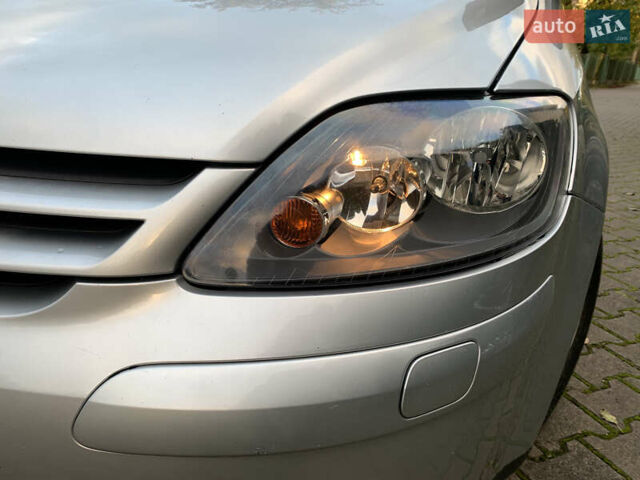 Серый Фольксваген Гольф Плюс, объемом двигателя 1.6 л и пробегом 200 тыс. км за 6850 $, фото 4 на Automoto.ua