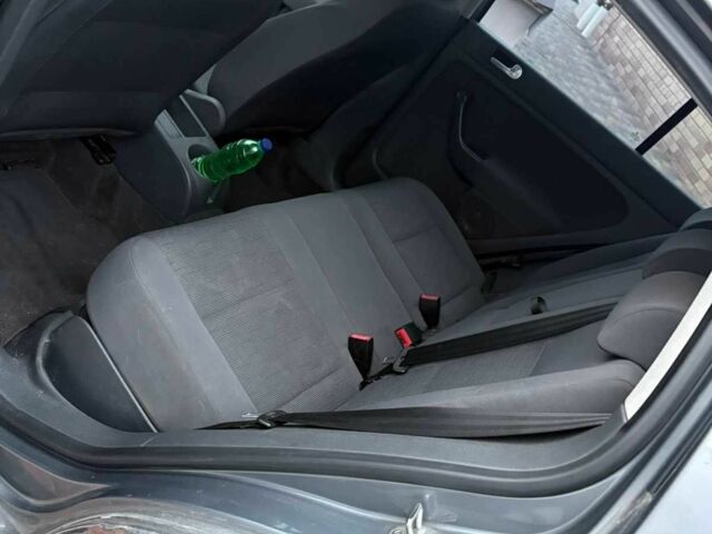 Серый Фольксваген Гольф Плюс, объемом двигателя 1.6 л и пробегом 271 тыс. км за 3900 $, фото 4 на Automoto.ua