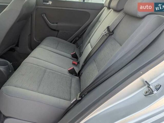 Серый Фольксваген Гольф Плюс, объемом двигателя 1.39 л и пробегом 172 тыс. км за 5400 $, фото 7 на Automoto.ua