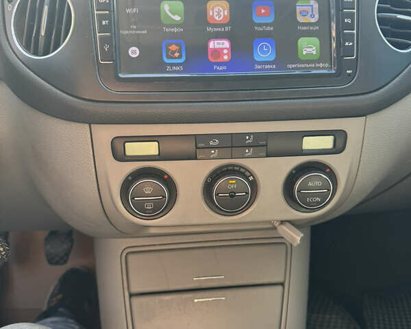 Серый Фольксваген Гольф Плюс, объемом двигателя 1.6 л и пробегом 202 тыс. км за 5250 $, фото 22 на Automoto.ua