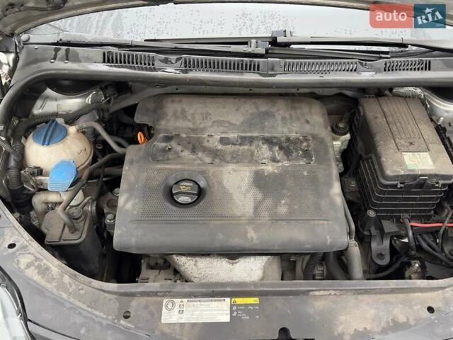 Серый Фольксваген Гольф Плюс, объемом двигателя 1.4 л и пробегом 269 тыс. км за 4500 $, фото 4 на Automoto.ua