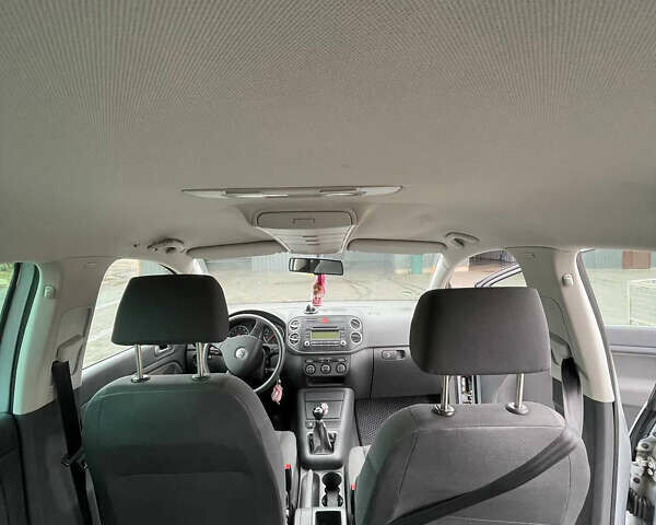 Серый Фольксваген Гольф Плюс, объемом двигателя 1.39 л и пробегом 270 тыс. км за 5100 $, фото 9 на Automoto.ua