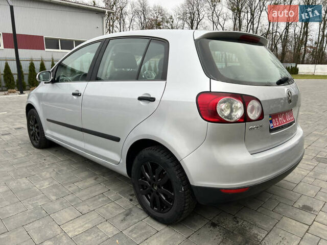 Серый Фольксваген Гольф Плюс, объемом двигателя 1.4 л и пробегом 251 тыс. км за 5150 $, фото 12 на Automoto.ua