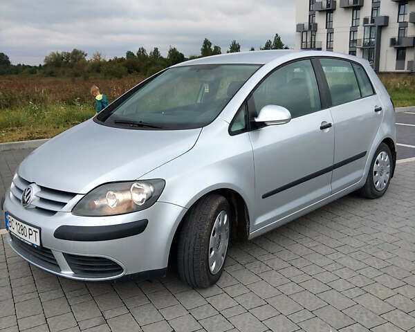 Сірий Фольксваген Golf Plus, об'ємом двигуна 1.6 л та пробігом 225 тис. км за 5750 $, фото 7 на Automoto.ua