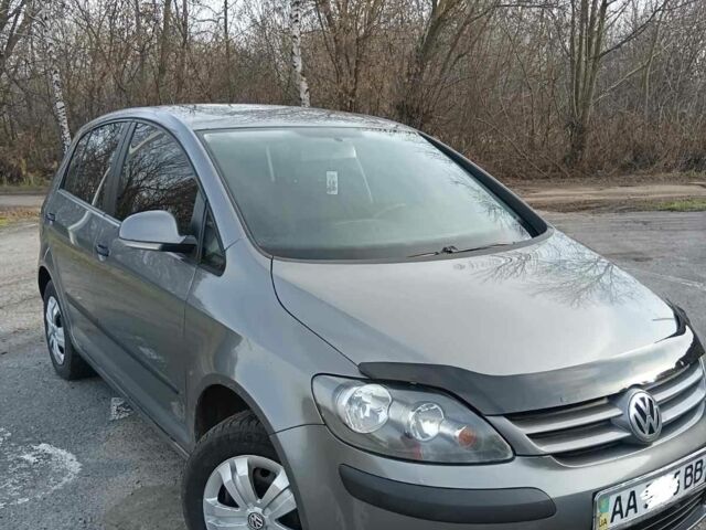 Серый Фольксваген Гольф Плюс, объемом двигателя 1.7 л и пробегом 268 тыс. км за 5400 $, фото 1 на Automoto.ua