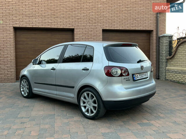 Сірий Фольксваген Golf Plus, об'ємом двигуна 1.6 л та пробігом 243 тис. км за 5200 $, фото 24 на Automoto.ua