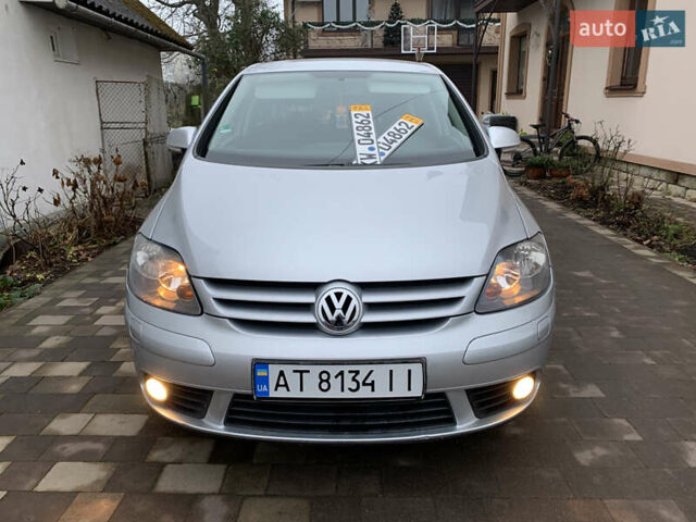 Серый Фольксваген Гольф Плюс, объемом двигателя 1.6 л и пробегом 200 тыс. км за 7200 $, фото 23 на Automoto.ua