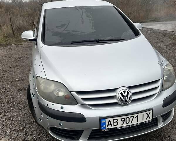 Серый Фольксваген Гольф Плюс, объемом двигателя 1.39 л и пробегом 208 тыс. км за 6000 $, фото 3 на Automoto.ua
