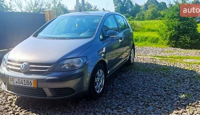 Сірий Фольксваген Golf Plus, об'ємом двигуна 1.6 л та пробігом 207 тис. км за 5500 $, фото 8 на Automoto.ua