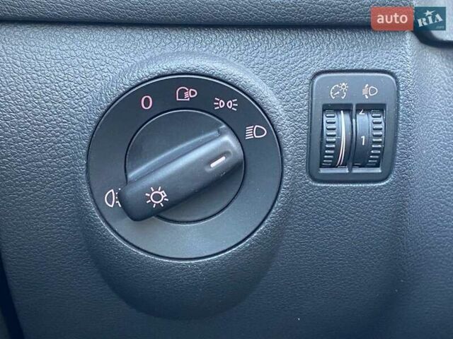 Серый Фольксваген Гольф Плюс, объемом двигателя 1.6 л и пробегом 206 тыс. км за 5990 $, фото 20 на Automoto.ua