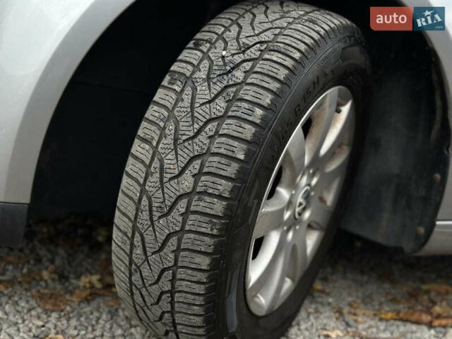 Серый Фольксваген Гольф Плюс, объемом двигателя 1.6 л и пробегом 211 тыс. км за 6600 $, фото 60 на Automoto.ua