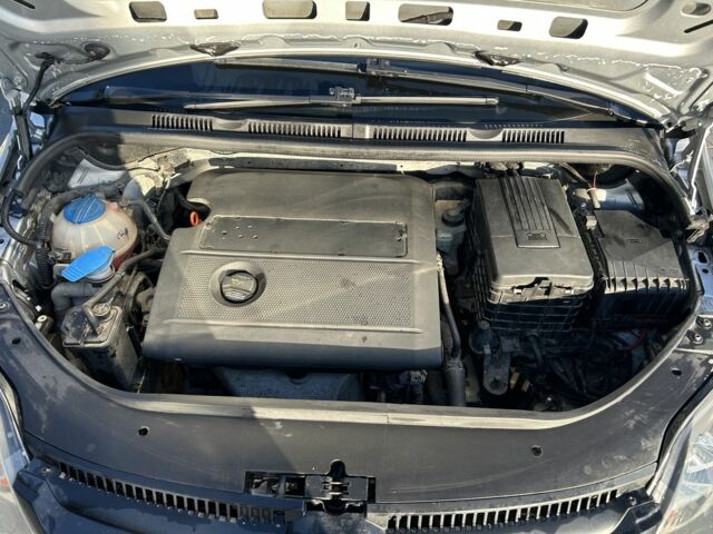 Серый Фольксваген Гольф Плюс, объемом двигателя 1.4 л и пробегом 239 тыс. км за 6000 $, фото 7 на Automoto.ua