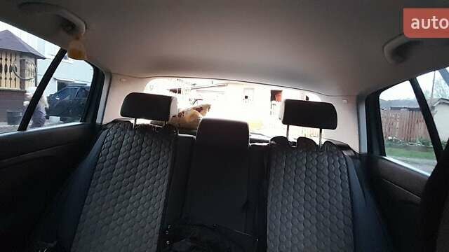 Серый Фольксваген Гольф Плюс, объемом двигателя 1.6 л и пробегом 226 тыс. км за 5300 $, фото 9 на Automoto.ua