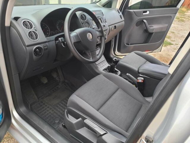 Серый Фольксваген Гольф Плюс, объемом двигателя 1.6 л и пробегом 182 тыс. км за 6400 $, фото 7 на Automoto.ua