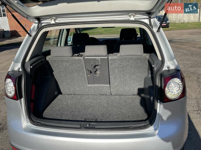 Серый Фольксваген Гольф Плюс, объемом двигателя 1.6 л и пробегом 218 тыс. км за 6300 $, фото 27 на Automoto.ua