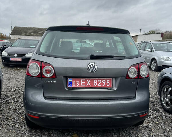 Серый Фольксваген Гольф Плюс, объемом двигателя 1.6 л и пробегом 229 тыс. км за 6300 $, фото 5 на Automoto.ua