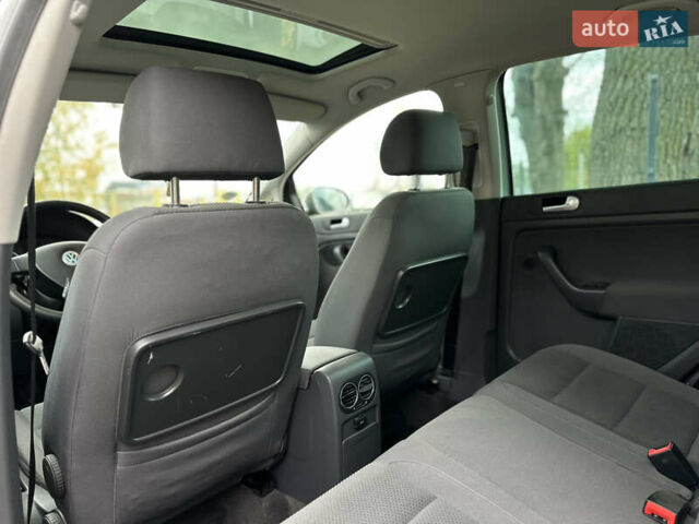 Серый Фольксваген Гольф Плюс, объемом двигателя 1.6 л и пробегом 211 тыс. км за 6600 $, фото 40 на Automoto.ua