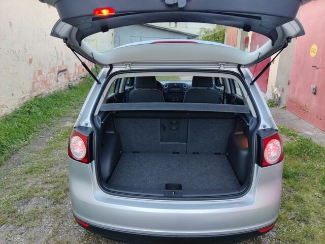 Фольксваген Golf Plus 2005 у Чернівцях на Automoto.ua Сірий Фольксваген Golf Plus, об'ємом двигуна 1.6 л та пробігом 185 тис. км за 5700 $, фото 5 на Automoto.ua