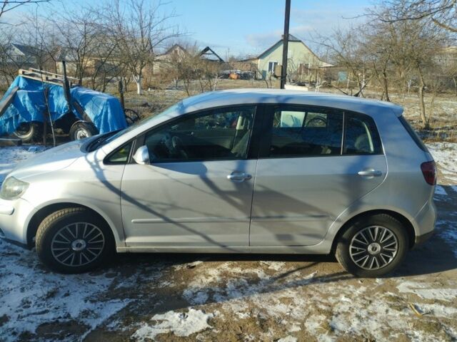 Фольксваген Гольф Плюс 2005 в Житомире на Automoto.ua Серый Фольксваген Гольф Плюс, объемом двигателя 1.6 л и пробегом 350 тыс. км за 5400 $, фото 4 на Automoto.ua