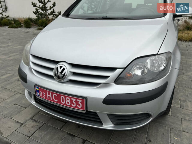 Серый Фольксваген Гольф Плюс, объемом двигателя 1.4 л и пробегом 251 тыс. км за 5150 $, фото 26 на Automoto.ua