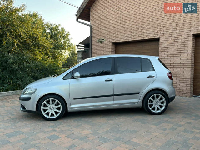 Сірий Фольксваген Golf Plus, об'ємом двигуна 1.6 л та пробігом 243 тис. км за 5200 $, фото 5 на Automoto.ua