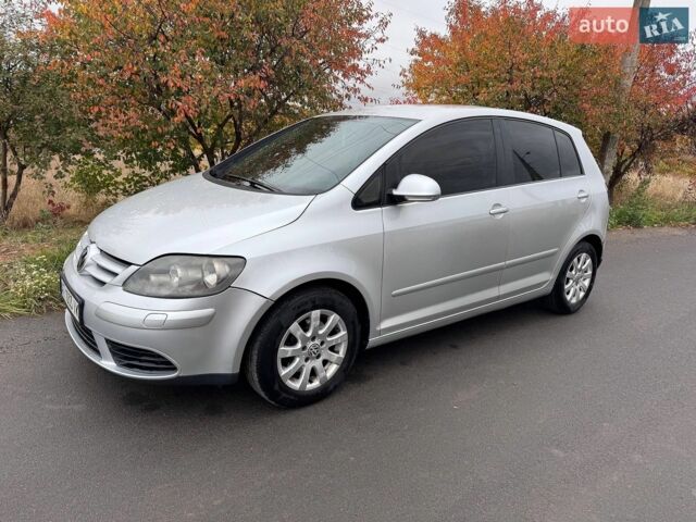 Сірий Фольксваген Golf Plus, об'ємом двигуна 1.4 л та пробігом 218 тис. км за 4200 $, фото 2 на Automoto.ua